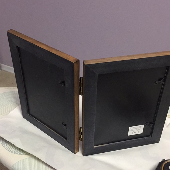 2 Opening Hinged Wood Frame - Picture 2 of 7